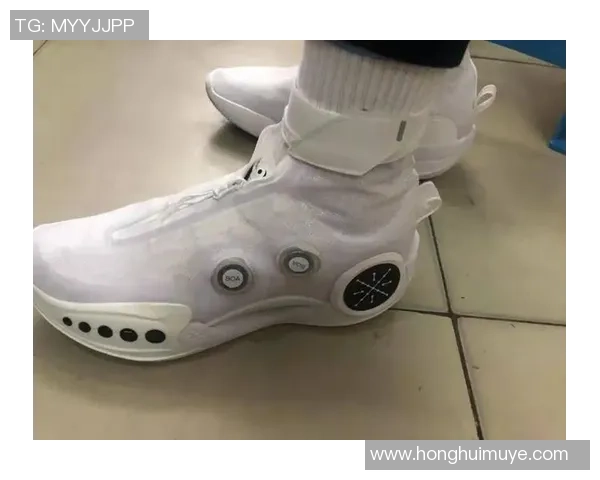 安踏足球鞋助力球星征战绿茵场打造专业运动装备新风潮 安踏足球鞋助力球星征战绿茵场打造专业运动装备新风潮