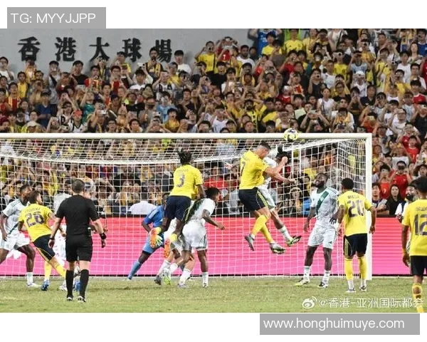 足球巨星晒训练日常分享幕后点滴引发粉丝热烈互动 足球巨星晒训练日常分享幕后点滴引发粉丝热烈互动